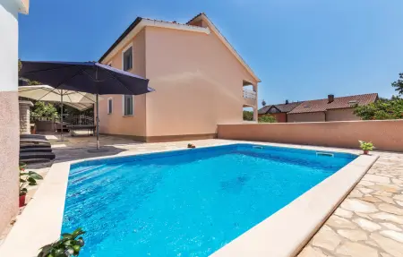 Location Maison à Betiga 10 personnes