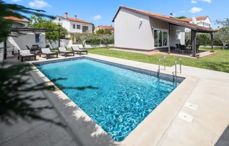 Location Maison à Valbandon 5 personnes