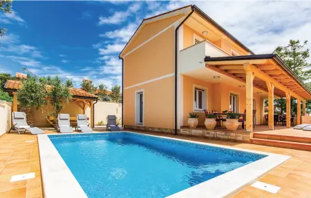 Location Maison à Betiga 8 personnes