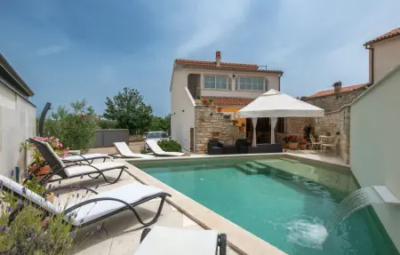 Location Maison à Kavran 6 personnes