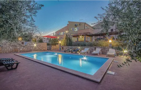 Location Maison à Pavicini 8 personnes