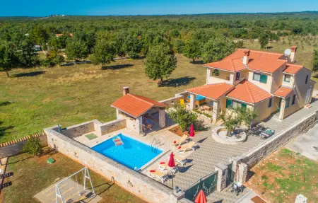 Location Maison à Golubovo 6 personnes