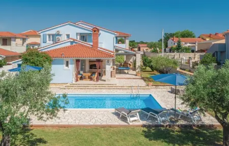 Location Maison à Golubovo 8 personnes