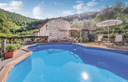 Location Maison à Buti PI 6 personnes