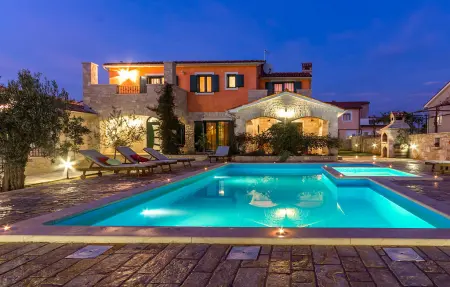 Location Maison à Golubovo 10 personnes