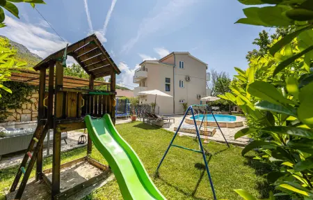 Location Maison à Zrnovnica 14 personnes