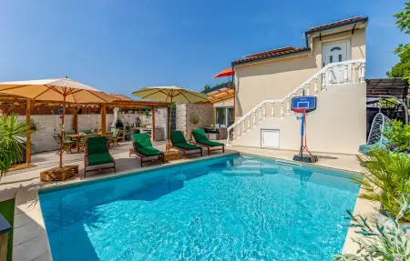 Location Maison à Kavran 6 personnes