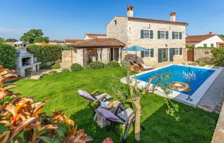 Location Maison à Sisan 5 personnes