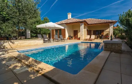 Location Maison à Sisan 6 personnes