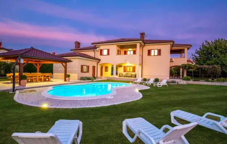 Location Maison à Drazice 10 personnes