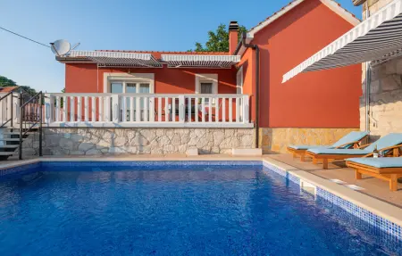 Location Maison à Kresevo 6 personnes