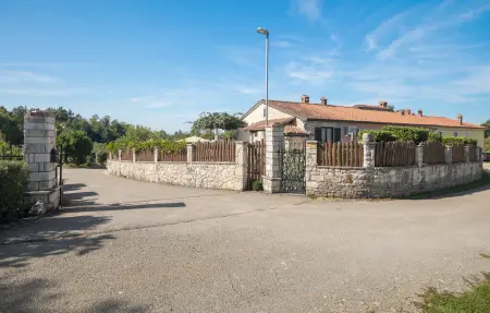 Location Maison à Puzari 8 personnes