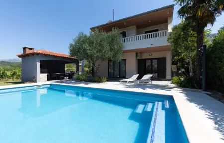 Location Maison à Srinjine 10 personnes