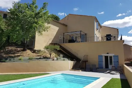 Location Villa à Montouliers 8 personnes