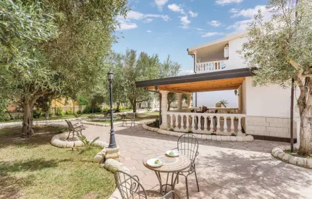 Location Maison à Noto SR 4 personnes