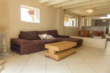 Location Maison à Loupia 10 personnes