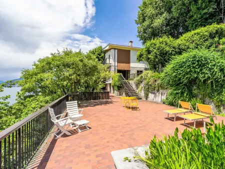 Location Villa à Laveno Mombello 9 personnes