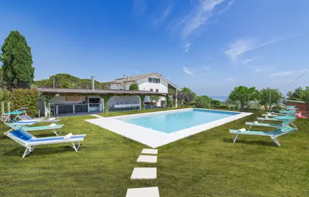 Location Maison à San Costanzo  PU  16 personnes