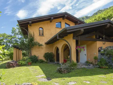 Location Maison à Dongo 5 personnes