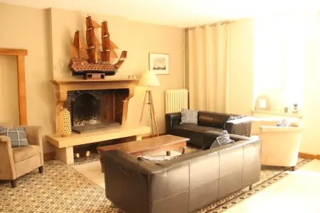 Location Maison à Bouix 9 personnes