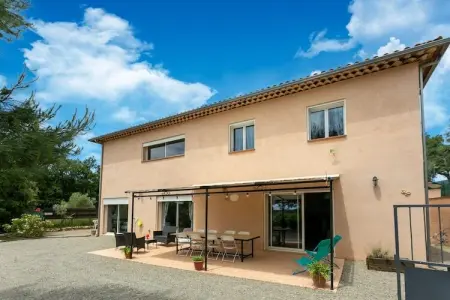 Location Villa à Montmeyan 8 personnes