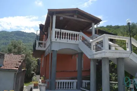 Location Maison à Testico (SV) 4 personnes