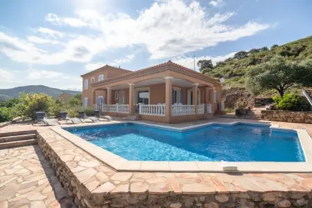 Location Villa à Roquebrun 6 personnes