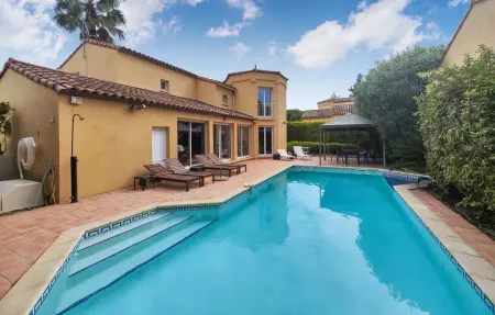Location Maison à Agde 10 personnes
