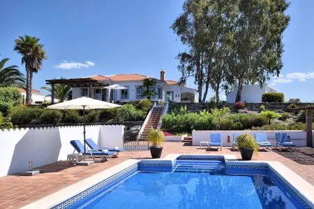 Location Villa à Sayalonga 6 personnes