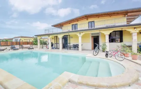 Location Maison à Torre di PescopaganoCE 9 personnes