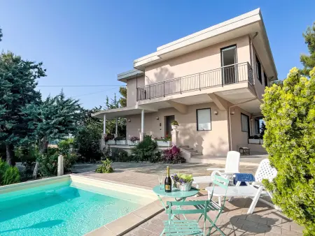 Location Maison à Poggi 10 personnes