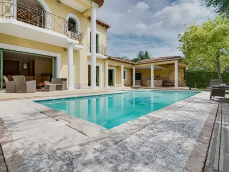 Location Villa à Grasse 6 personnes
