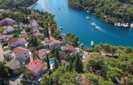 Location Maison à Vrboska 8 personnes