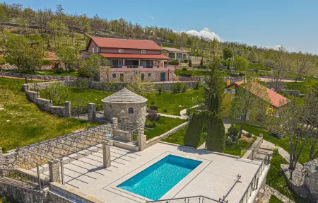 Location Maison à Kijevo 6 personnes