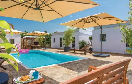 Location Maison à Petrcane 20 personnes