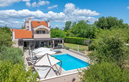 Location Maison à Donji Zemunik 8 personnes