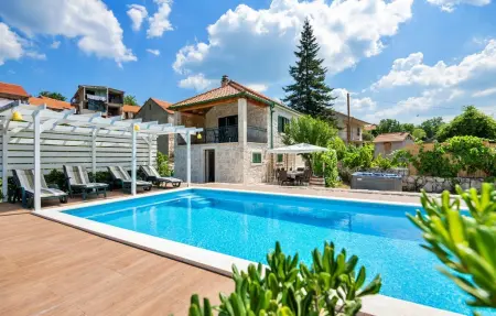 Location Maison à Zagvozd 8 personnes