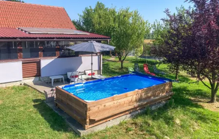 Location Maison à Bratina 4 personnes
