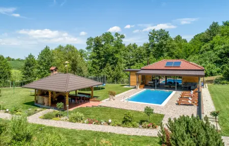 Location Maison à Kelemen 8 personnes