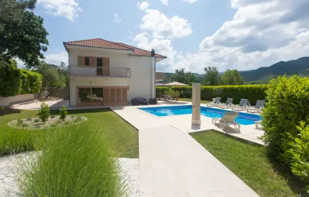 Location Maison à Bisko 10 personnes