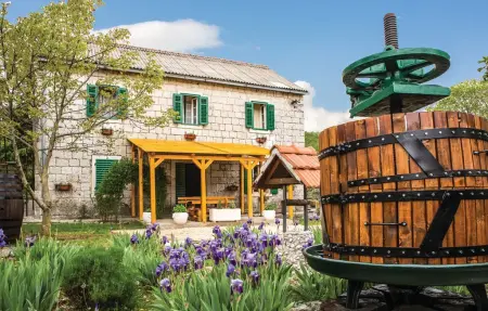 Location Maison à Lecevica 6 personnes