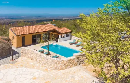 Location Maison à Drnis 7 personnes