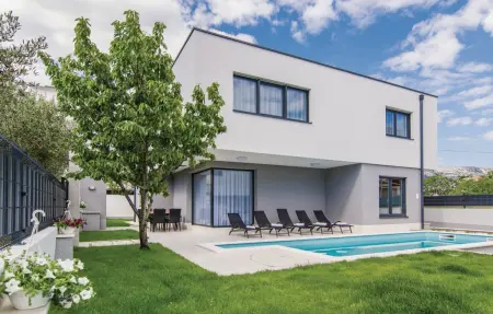 Location Maison à Kastel Kambelovac 10 personnes