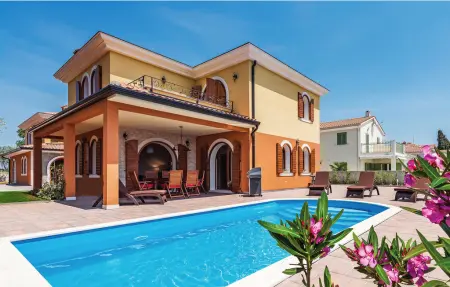 Location Maison à Vabriga 8 personnes