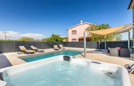 Location Maison à Valtura 8 personnes