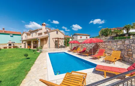 Location Maison à Krsan 9 personnes