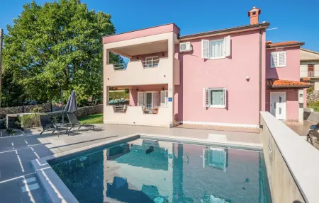 Location Maison à Labin 8 personnes