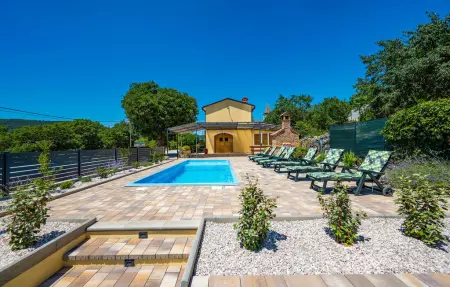 Location Maison à Susnjevica 7 personnes