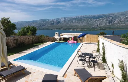 Location Maison à Vinjerac 8 personnes