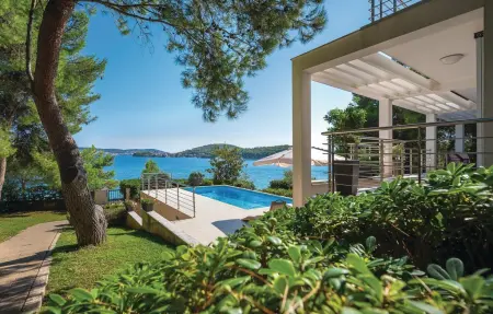 Location Maison à Rogoznica 11 personnes